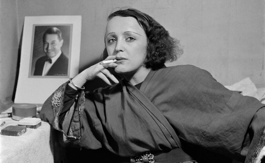 Edith Piaf – mica privighetoare a muzicii franceze