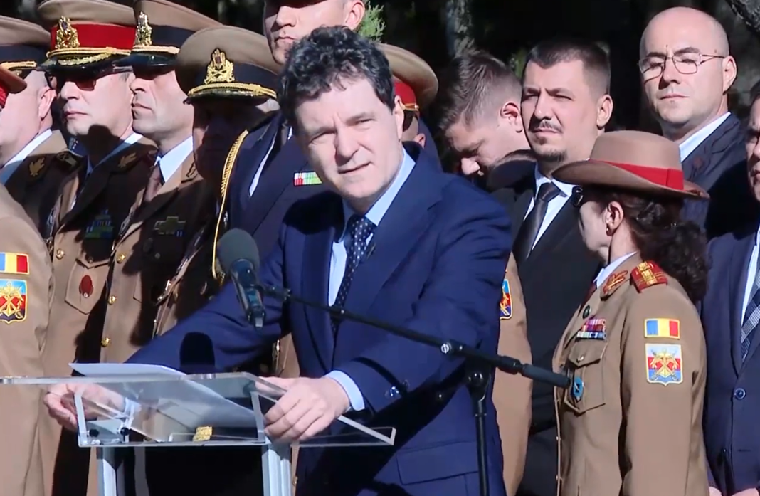 Nicuşor Dan, la ceremoniile de Ziua Armatei: Modernizarea Armatei Române, o prioritate Nicuşor Dan, la ceremoniile de Ziua Armatei: Modernizarea Armatei Române, o prioritate