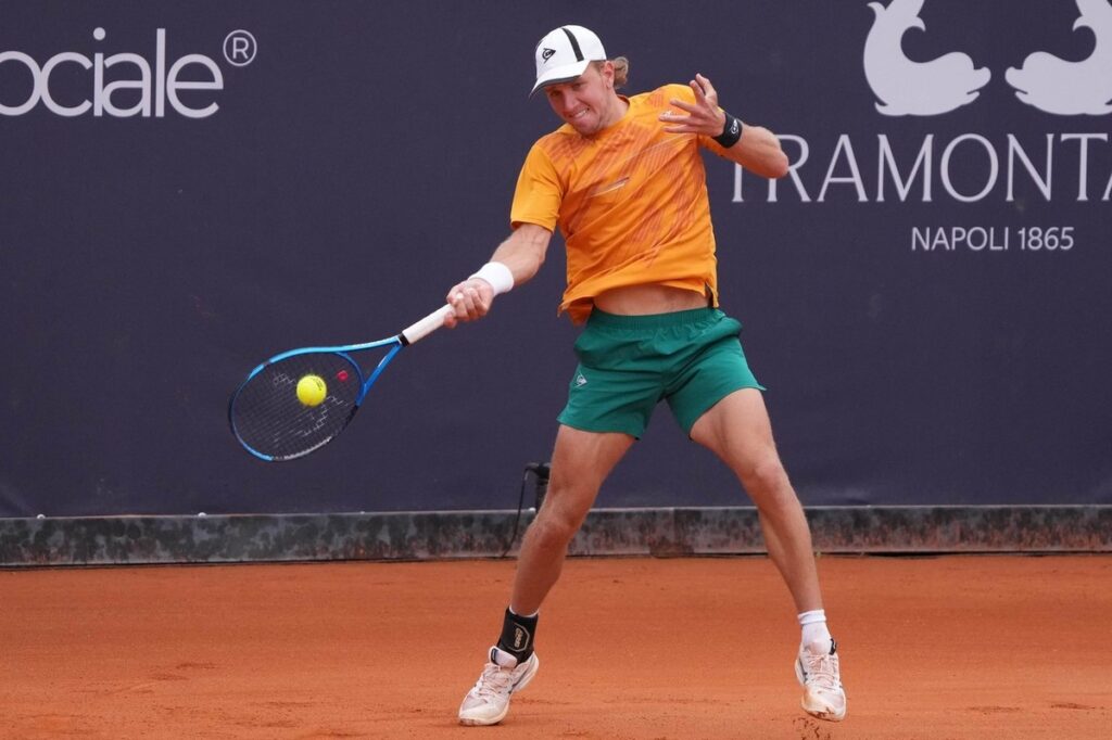 Filip Jianu a câștigat duelul românesc cu Cezar Crețu de la Valencia