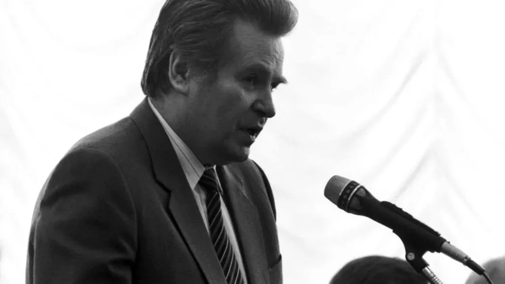 Încă o moarte ciudată la Moscova! Fostul director al ziarului Pravda a căzut de la etajul 14