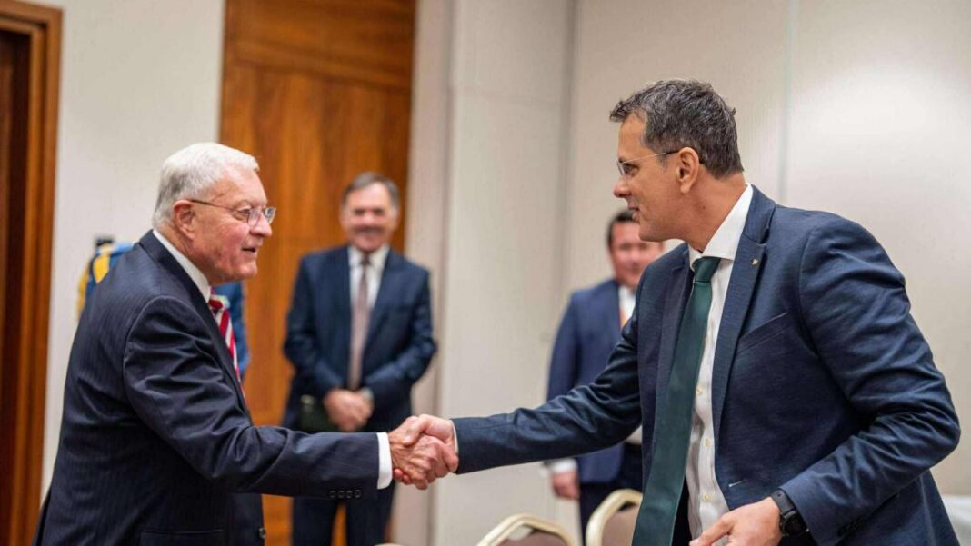 Ministrul Apărării s-a întâlnit cu emisarul lui Trump pentru Ucraina