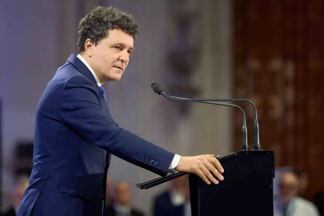 Nicuşor Dan: E posibil ca forţând un salariu minim mare anumite activităţi să devină necompetitive Nicuşor Dan: E posibil ca forţând un salariu minim mare anumite activităţi să devină necompetitive