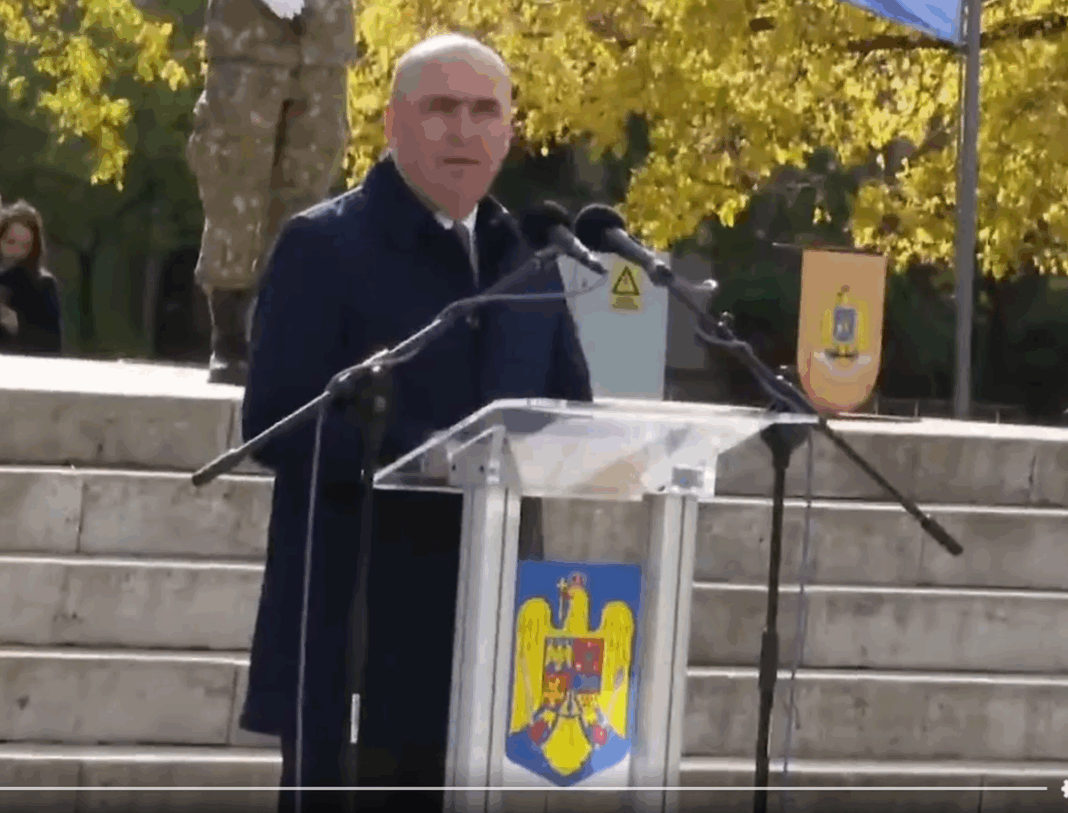 Bolojan, de Ziua Armatei: Trăim o perioadă complicată în plan intern şi în plan extern Bolojan, de Ziua Armatei: Trăim o perioadă complicată în plan intern şi în plan extern