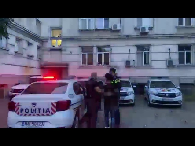 (VIDEO) Adolescent din Craiova, reținut pentru furt calificat și tentativă de furt