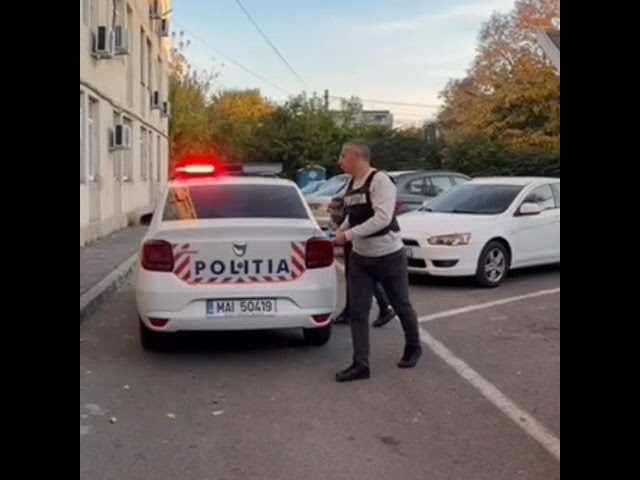Minor din Craiova, arestat după ce a comis mai multe  furturi