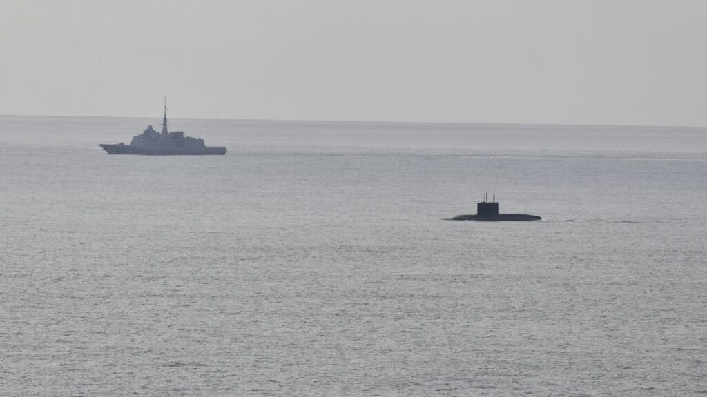 Echipajul unui vas scufundat în Marea Neagră, salvat de o misiune comună Bulgaria-România-Turcia