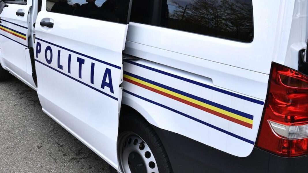 trafic-blocat-pe-dn-7-in-zona-localitatii-calimanesti-dupa-un-accident-autotren-si-utilitara-837221 Trafic blocat pe DN 7