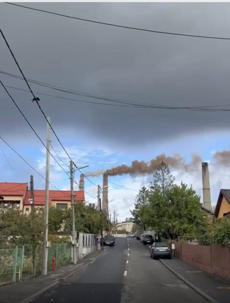 Electrocentrale Craiova prinsă iar că poluează. Garda de Mediu i-a dat amendă maximă