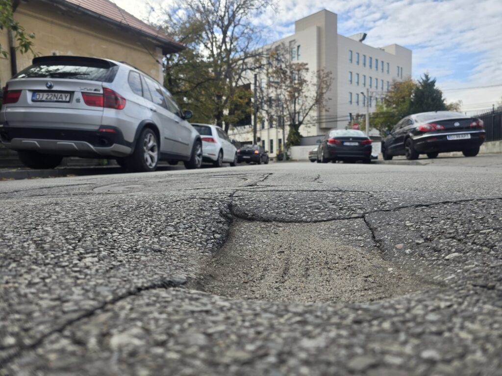Gropile din Craiova încep sa prinda radacini