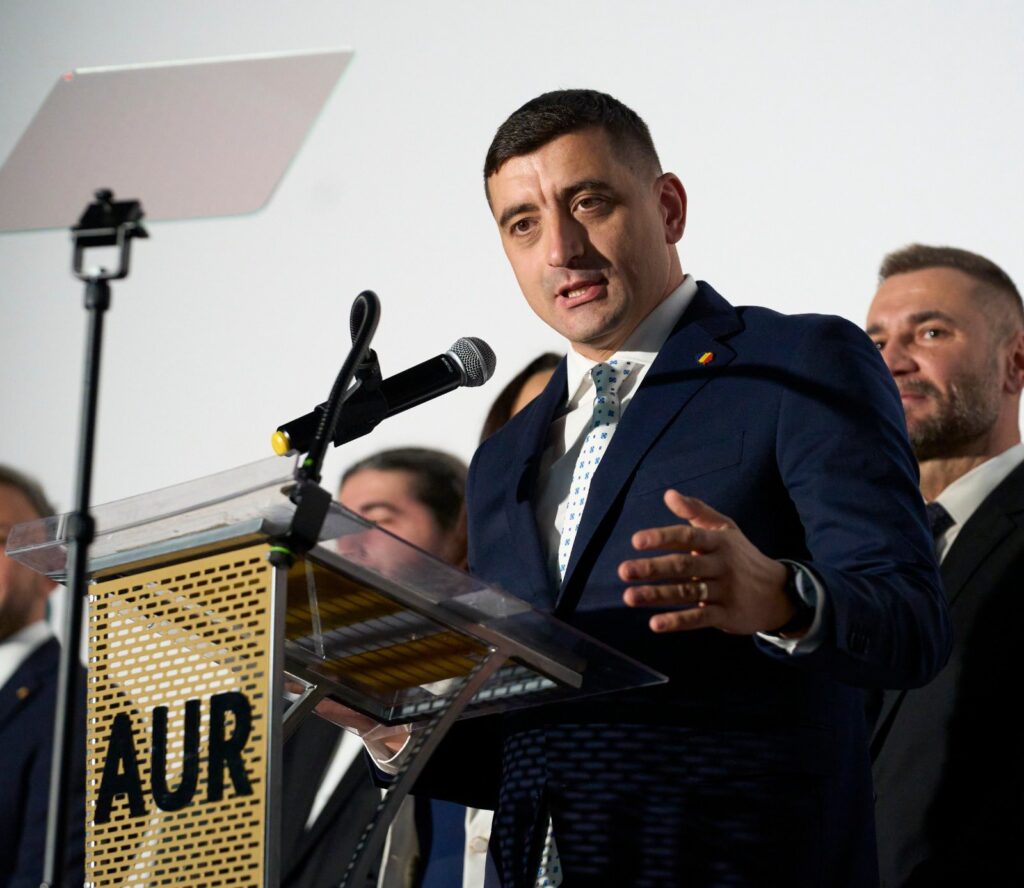 CCR dezbate sesizările privind legea plății pensiilor private din Pilonul II și III