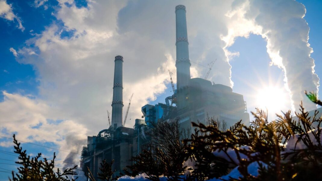 Două grupuri pe cărbune din termocentralele Turceni și Ișalnița vor fi oprite definitiv