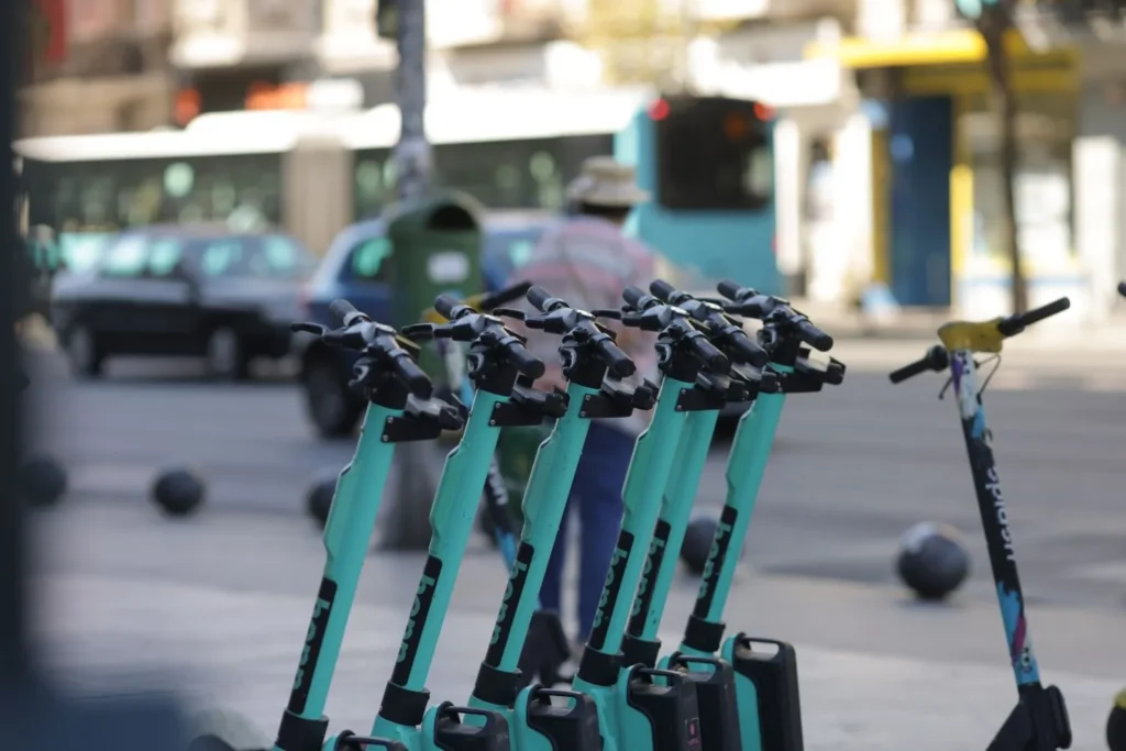 Cine va fi obligat să-și facă RCA la trotineta electrică