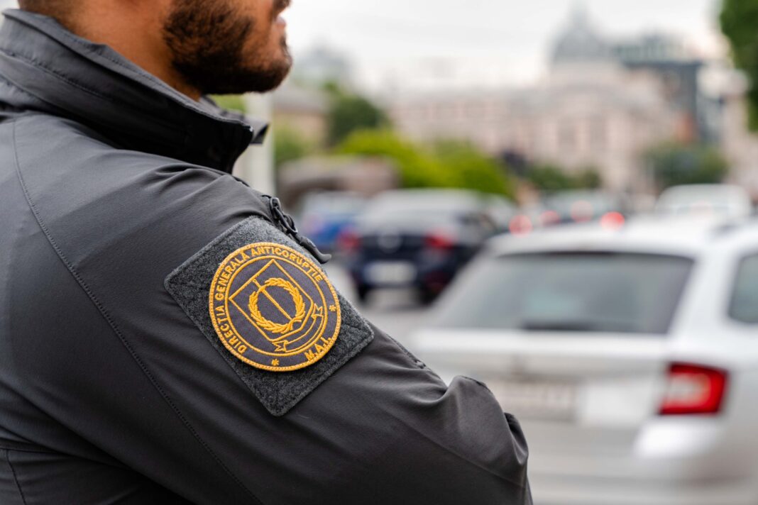 DGA Craiova a reținut patru agenți de poliție din Craiova reținuți pentru luare de mită