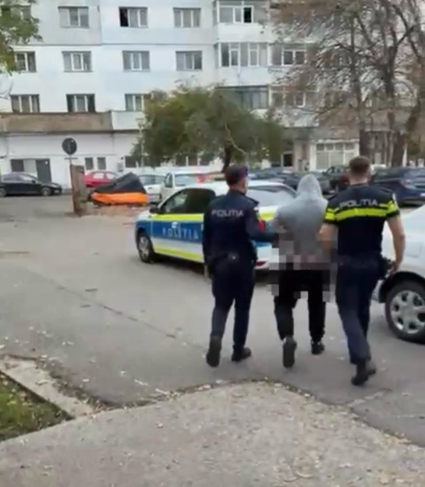 (VIDEO) Tânăr din Craiova reținut pentru agresiune asupra a doi minori