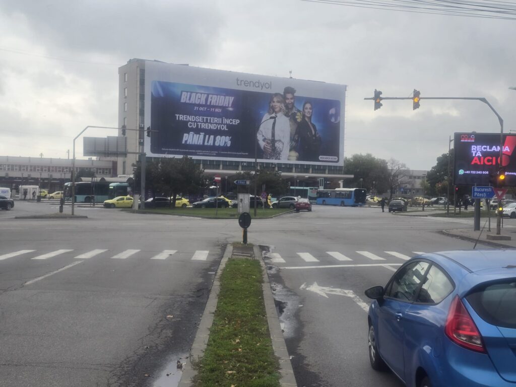 Noi sensuri giratorii provizorii pe Bulevardul Dacia din Craiova
