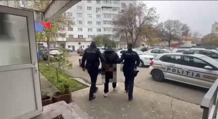 (VIDEO) Reținut pentru înșelăciune și folosirea documentelor false în Craiova