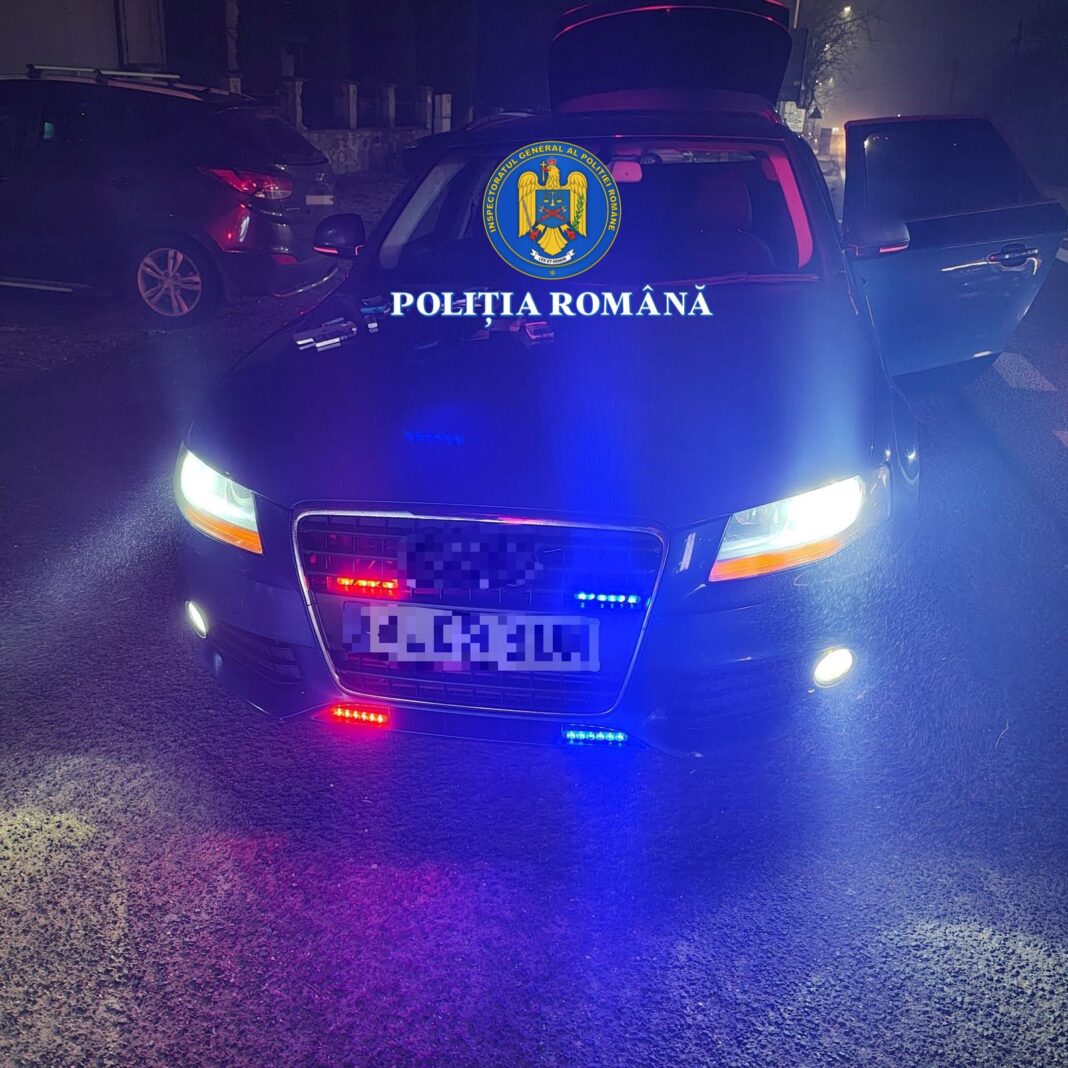 Tânăr de 18 ani, prins circulând cu girofar pe DN 7