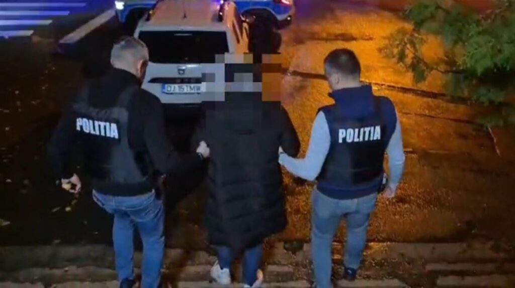 (VIDEO) Cercetat pentru furt calificat, reținut pentru 24 de ore în Craiova