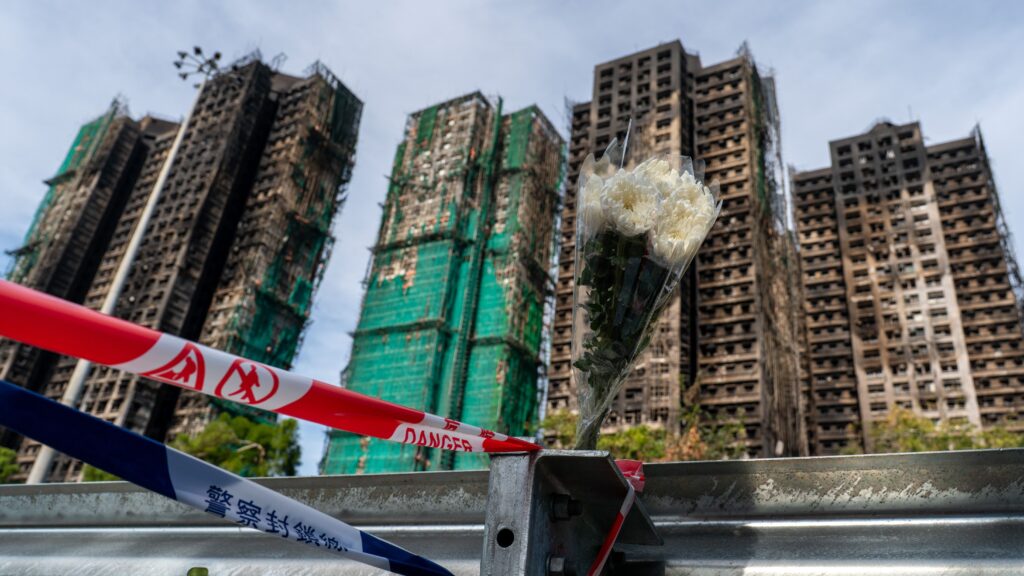 Încă opt persoane arestate în cazul incendiului din Hong Kong