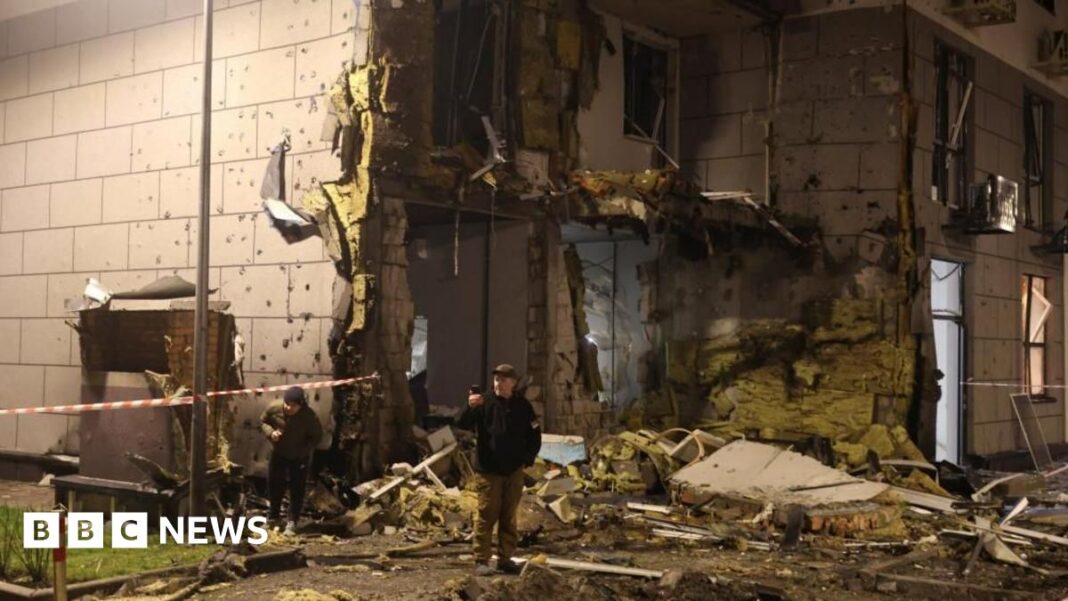 Incendii și distrugeri la blocuri de apartamente