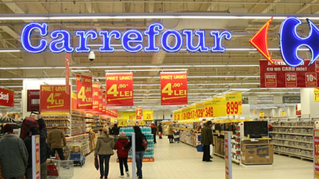 Profit: Proprietarii Dedeman, frații Pavăl, vor să cumpere afacerea Carrefour din România