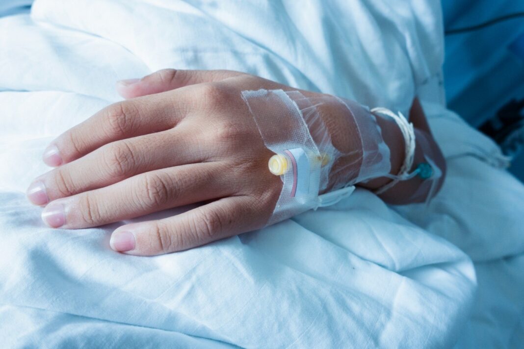 O adolescentă a murit la spital după ce se internase cu stare de somnolenţă