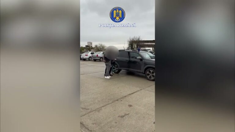 Bărbat reținut pentru distrugerea unei autospeciale de poliție la Drobeta-Turnu Severin