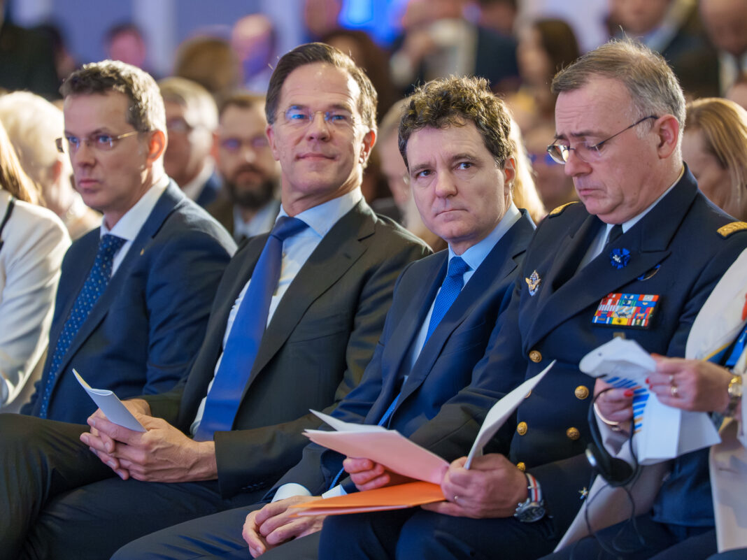 Secretarul general al NATO, Mark Rutte, alături de președintele Nicușor Dan