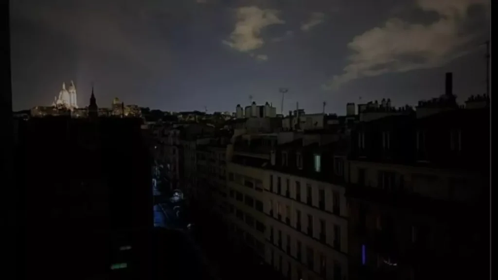 170.000 de gospodării, afectate de o pană masivă de curent în sudul Parisului