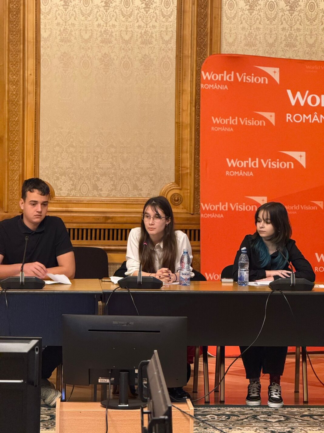 World Vision România lansează studiul național despre adicții și comportamente de risc la copiii 10–14 ani