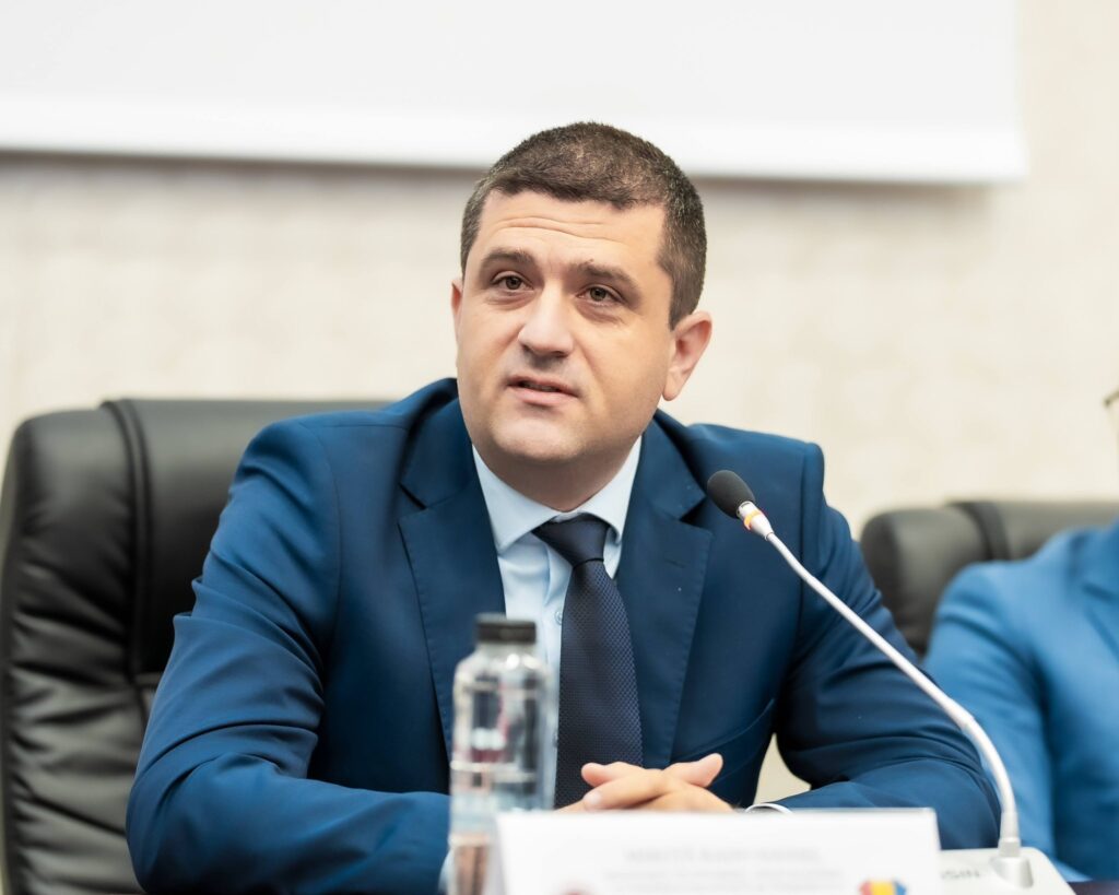 Radu Miruţă despre directorii de companie care nu şi-au redus salariul: Sunt convins că pe ei nici salariul nu-i interesa. Îi interesa să fie în control pe ceea ce gestiona acea companie