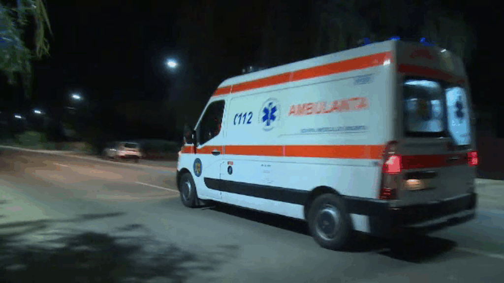 Un bărbat a fost prins sub un zid de cărămidă și n-a scăpat cu viață