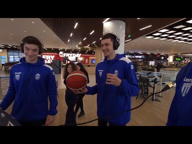 Baschetbaliștii de la SCMU Craiova și-au „încărcat bateriile“ la o sesiune de muzică intensă la Music Gallery