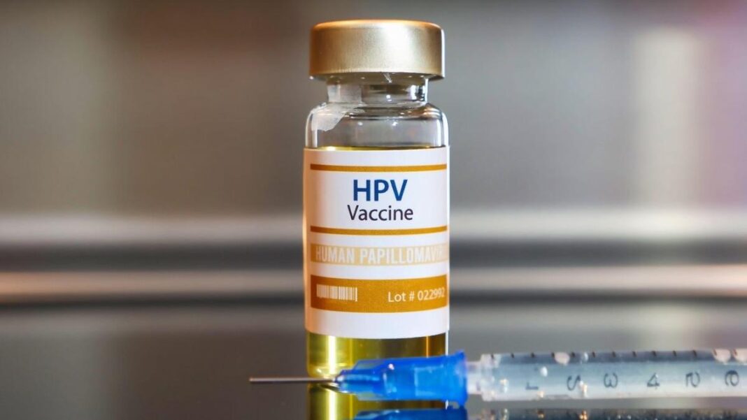 Studiu: Vaccinurile anti-HPV reduc drastic riscul de cancer de col uterin