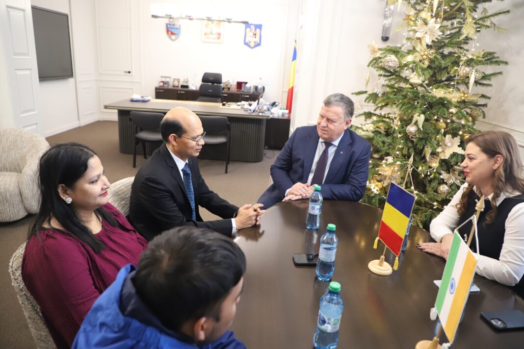 Excelența Sa Manoj Kumar Mohapatra, a avut o întâlnire oficială la Primăria Municipiului Râmnicu Vâlcea cu primarul Mircia Gutău