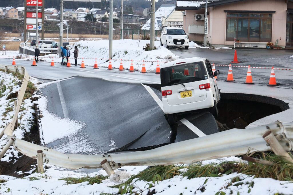 Japonia ridică avertizarea de tsunami după un cutremur de 6,7 grade