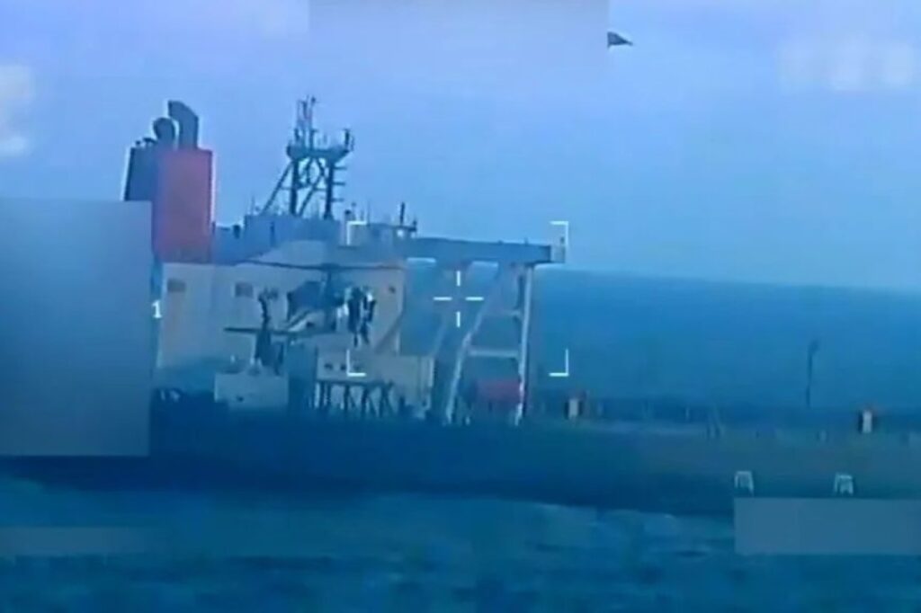 SUA confiscă un petrolier în largul Venezuelei. Trump anunță „cea mai mare captură de până acum”