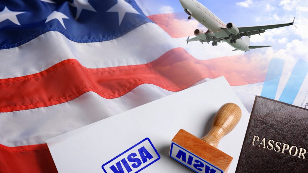 Reguli noi pentru intrarea în SUA. Solicitanții ar urma să declare istoricul conturilor de social media