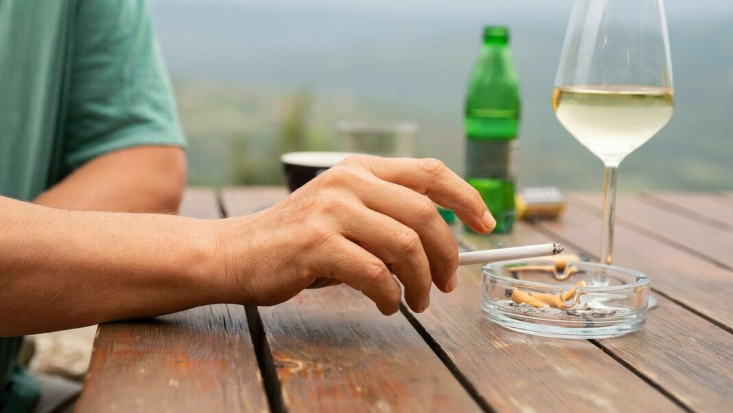 Alcoolul, țigările și carburanții se scumpesc de la 1 ianuarie 2026