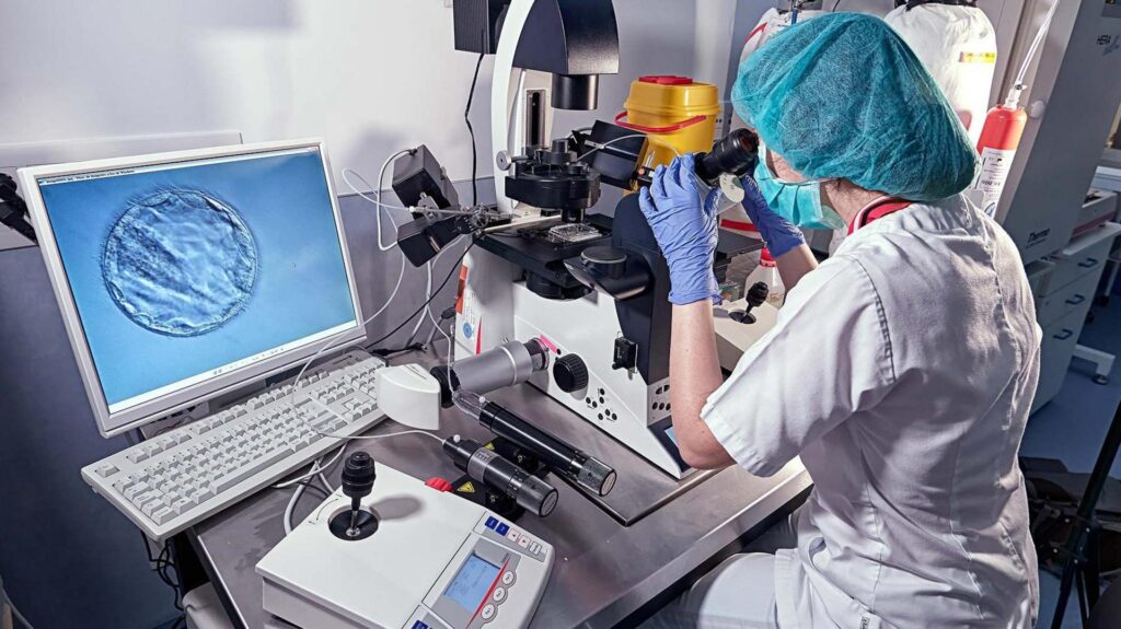 Sperma de la un donator cu o genă cancerigenă a fost folosită pentru a concepe aproape 200 de copii