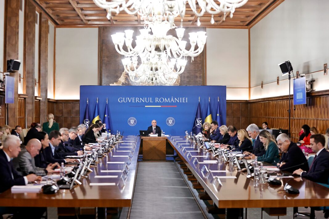 Guvernul își asumă răspunderea în Parlament pe reforma pensiilor speciale. Ce conține noua lege