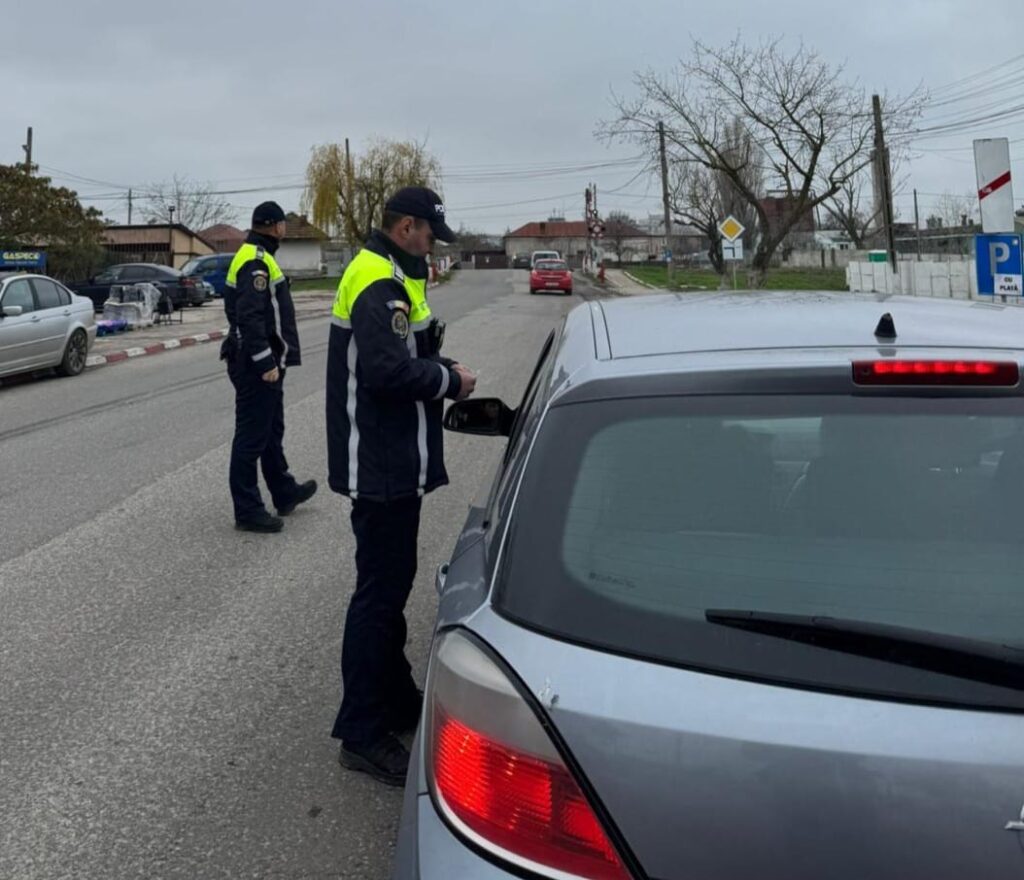 Acțiune amplă a Poliției Transporturi Craiova: peste 100 de sancțiuni aplicate la trecerile la nivel cu calea ferată