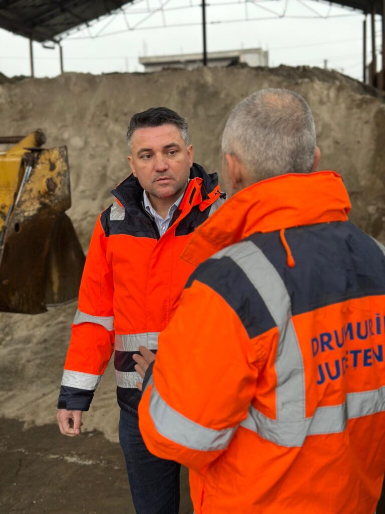 Prefectul județului Dolj verifică pregătirile pentru sezonul de iarnă în bazele de deszăpezire