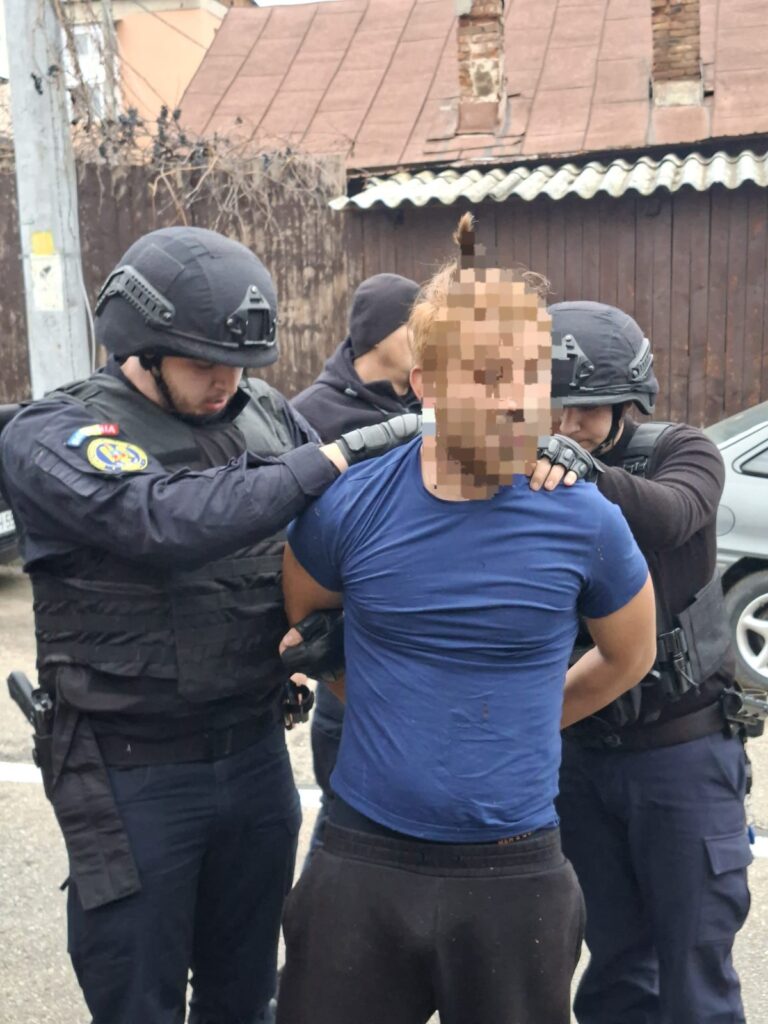 olițiștii și jandarmii au pus în aplicare un mandat de executare a pedepsei, iar bărbatul a fost încarcerat în penitenciar