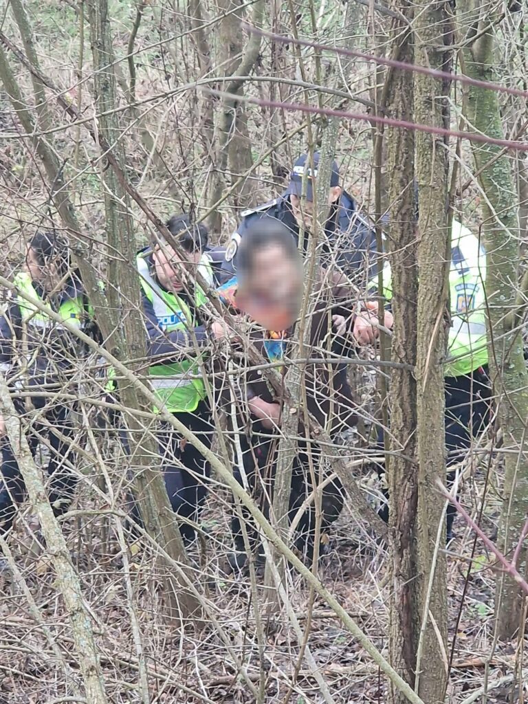 Bărbat de 79 de ani găsit în viață după trei zile pe un câmp în Mehedinți