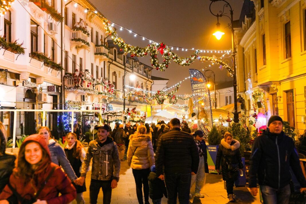 Târgul de Crăciun va avea porțile deschise până pe 11 ianuarie