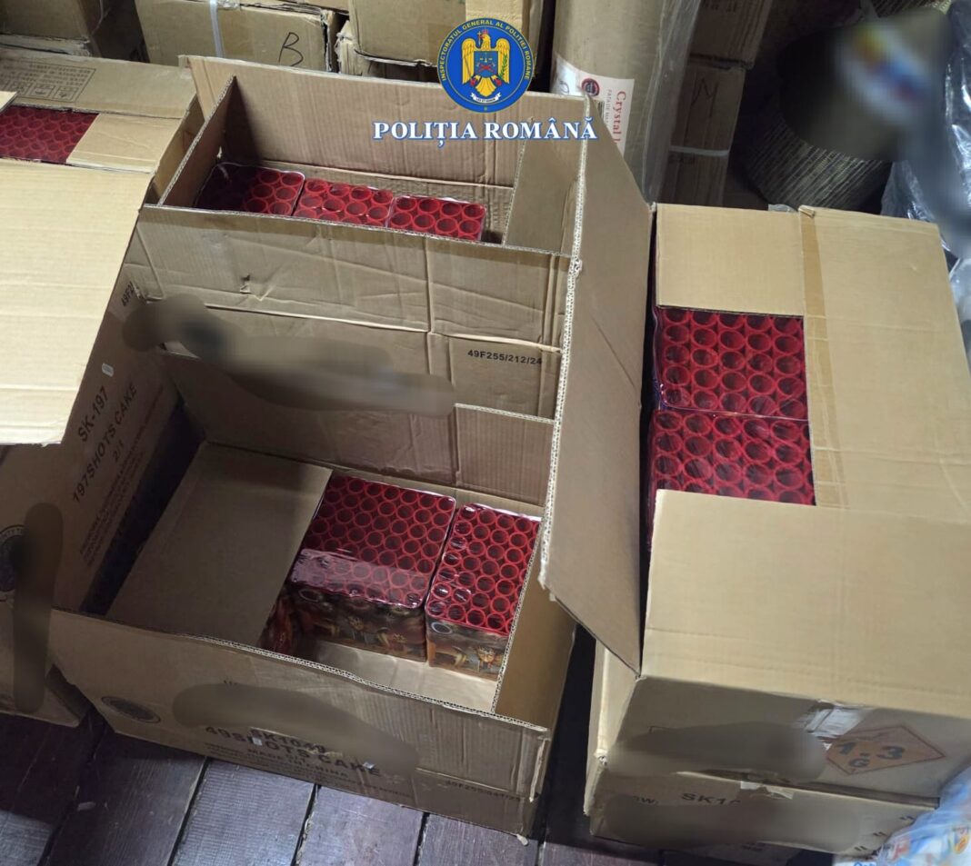 Peste 40 kg de articole pirotehnice confiscate de polițiști, în Târgu Jiu și Târgu Cărbunești