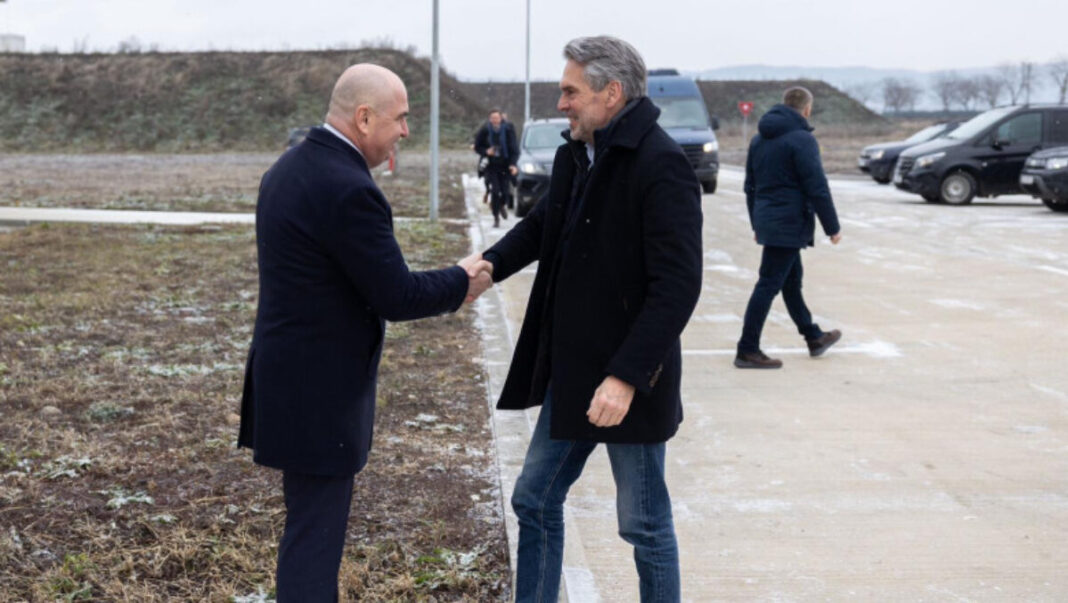 Ilie Bolojan s-a întâlnit cu premierul Țărilor de Jos, la Baza Aeriană de la Câmpia Turzii