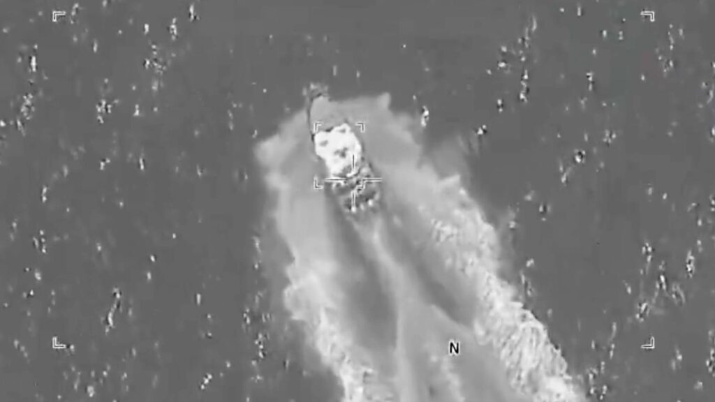 (VIDEO) Opt morți după atacuri americane asupra unor nave suspectate de trafic de droguri în Pacific