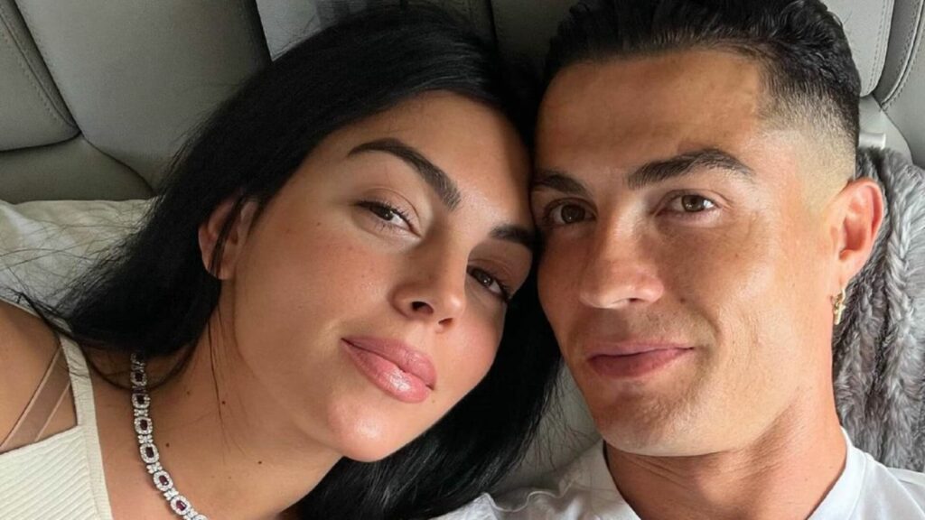 Cristiano Ronaldo şi Georgina şi-au cumpărat vile de lux pe o insulă privată izolată